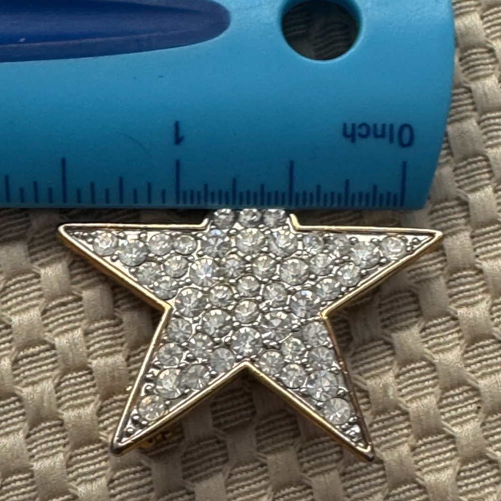 Star Rhinestone Brooch - Picture 5 of 6